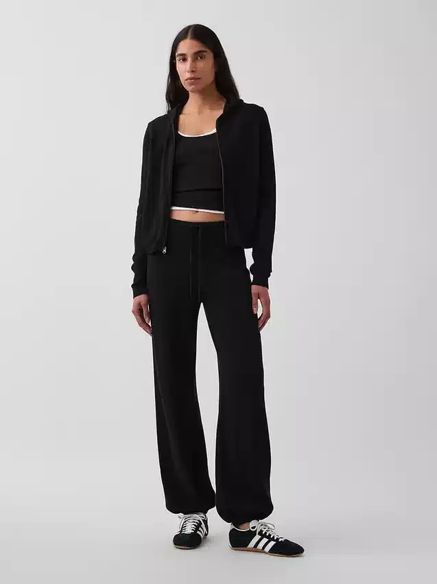 100 % bomulls gensere i avslappet stil