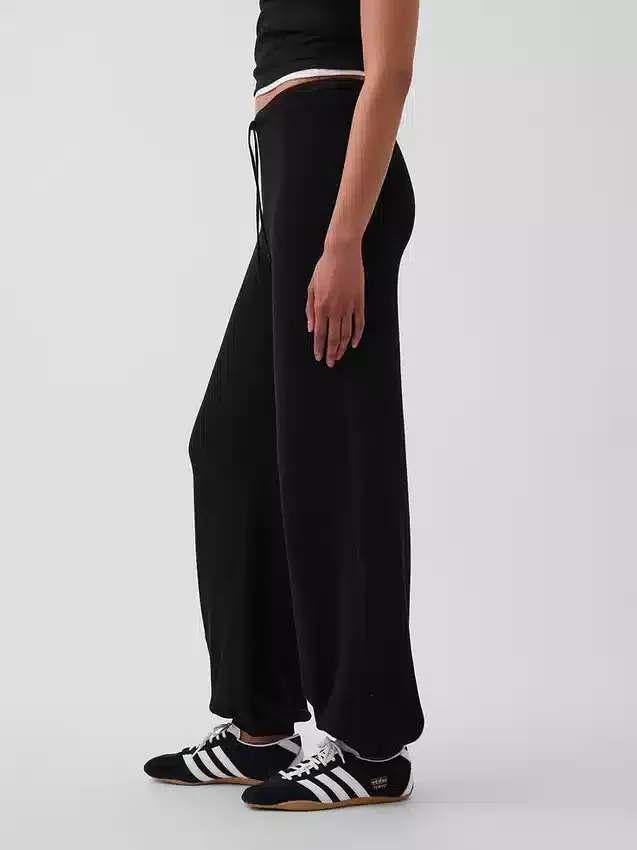 100 % bomulls gensere i avslappet stil
