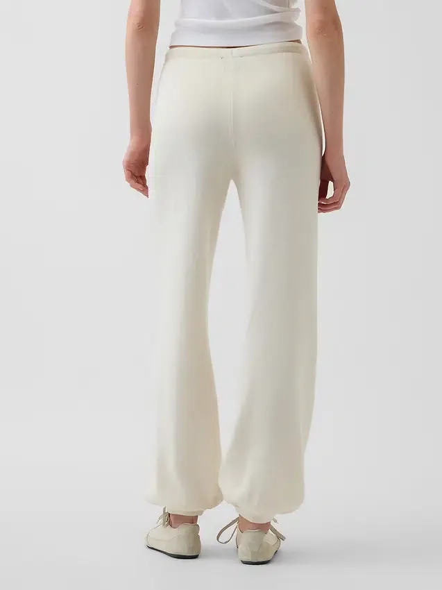 100 % bomulls gensere i avslappet stil