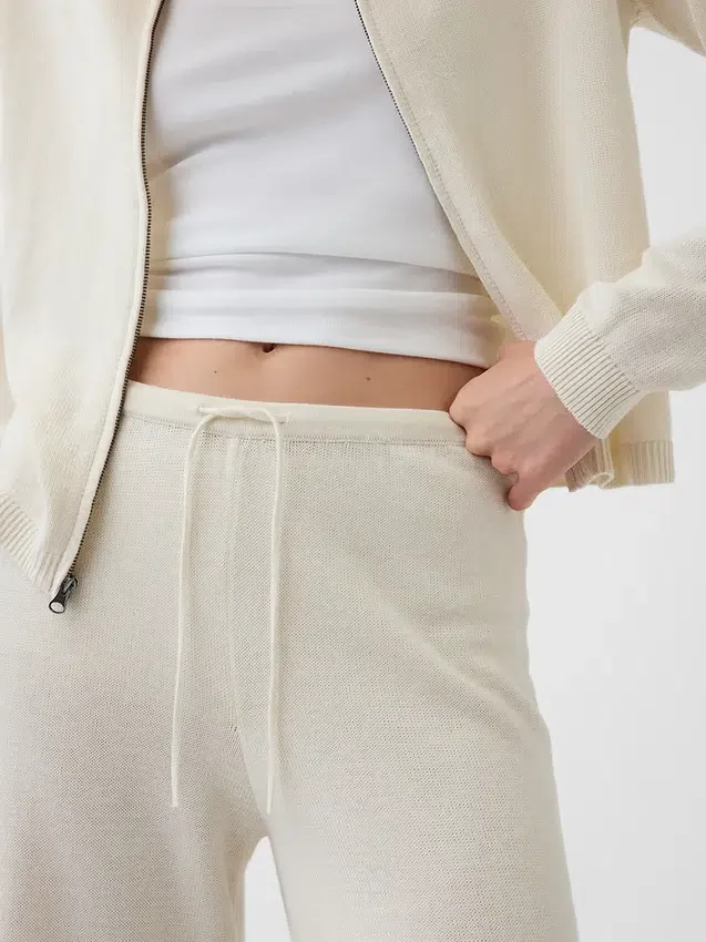 100 % bomulls gensere i avslappet stil