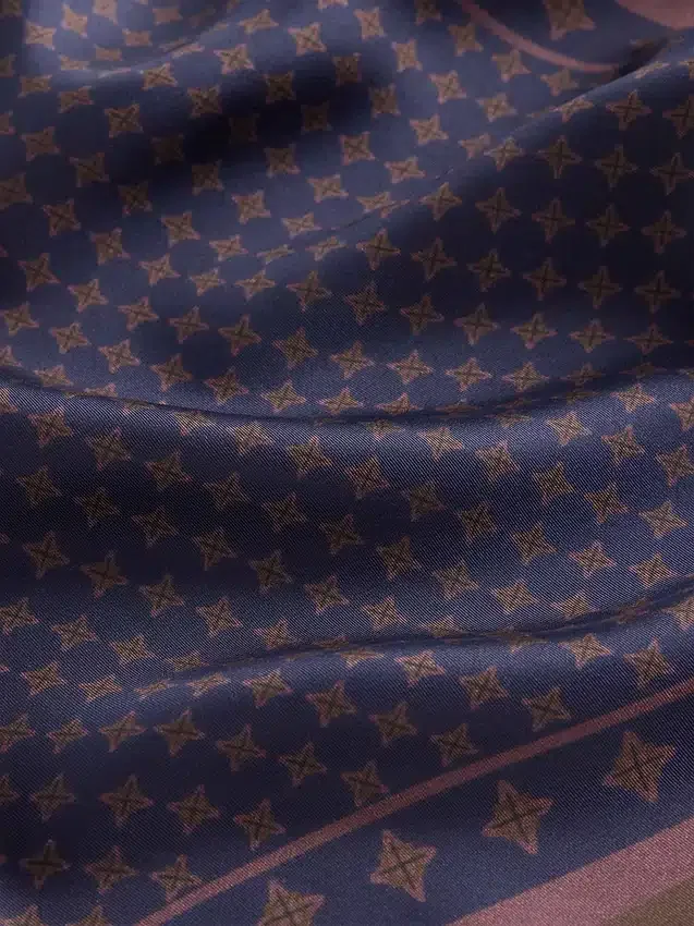 100 % silke, oversized trekantet bandana-skjerf