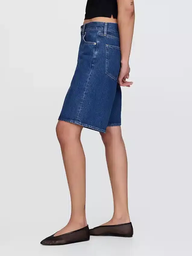 11" langmodell denimshorts med middels høy midje