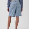 11" langmodell denimshorts med middels høy midje