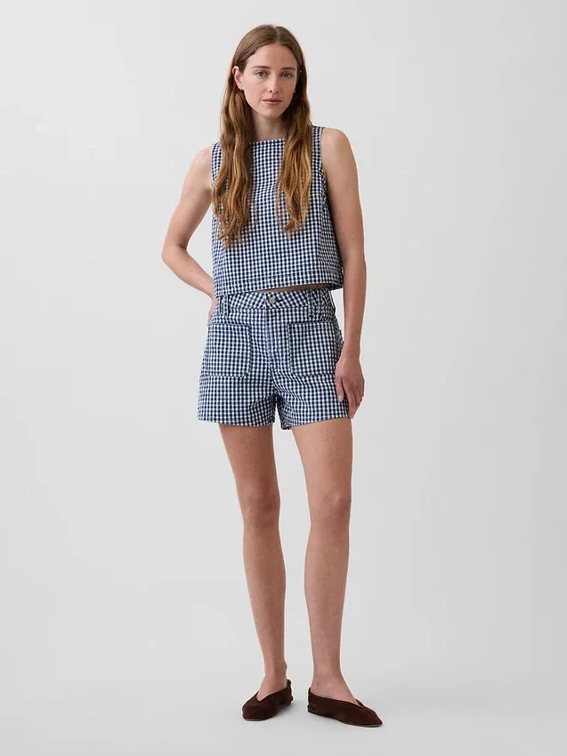 3,5" høye, avslappede, rette denimshorts i gingham-mønster