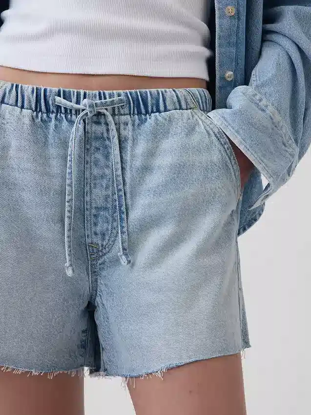3,5” ultramyke, lavt sittende, komfortable denim Shorts