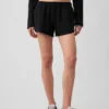 3" strikkede shorts med delfin-kant