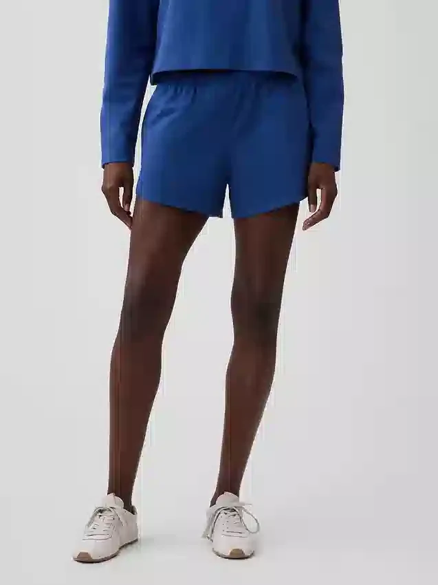 3" strikkede shorts med delfin-kant