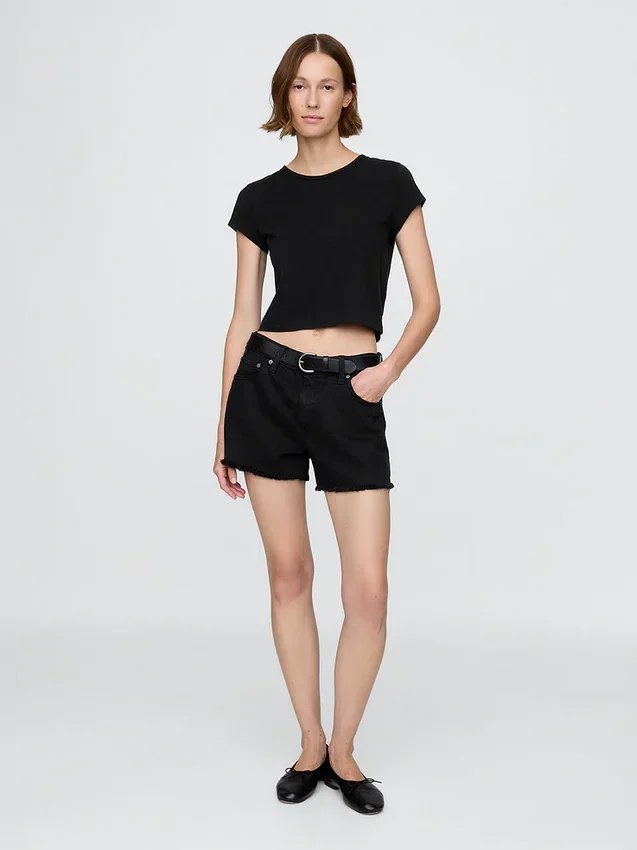 4" midje, ultramyke, avslappede Shorts med avkuttet kant