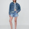 4" midje, ultramyke, avslappede Shorts med avkuttet kant