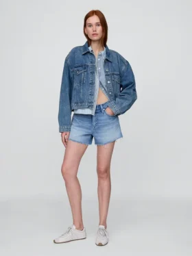 4" midje, ultramyke, avslappede Shorts med avkuttet kant