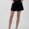 4" midje, ultramyke, avslappede Shorts med avkuttet kant