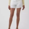 4" midje, ultramyke, avslappede Shorts med avkuttet kant