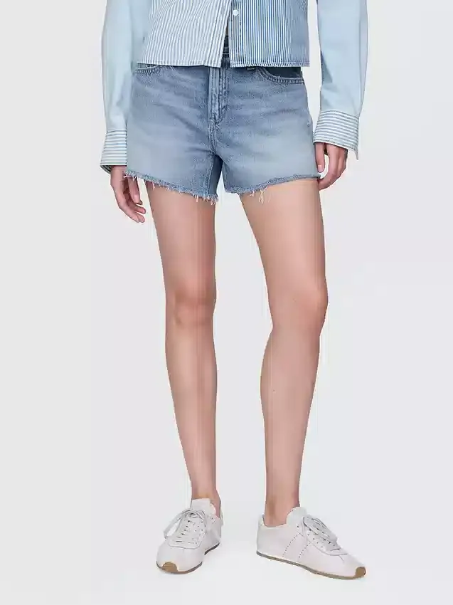 4" midje, ultramyke, avslappede Shorts med avkuttet kant
