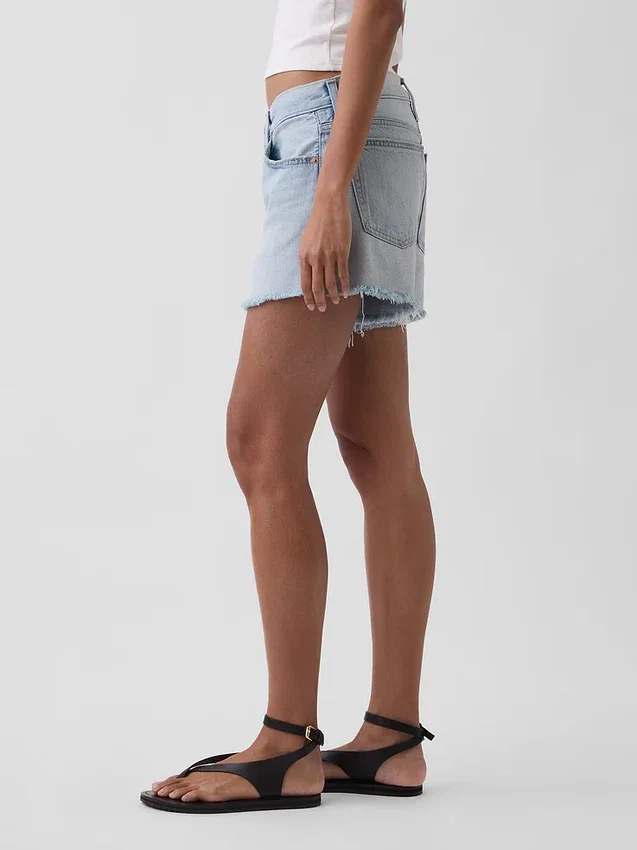 4" midje, ultramyke, avslappede Shorts med avkuttet kant