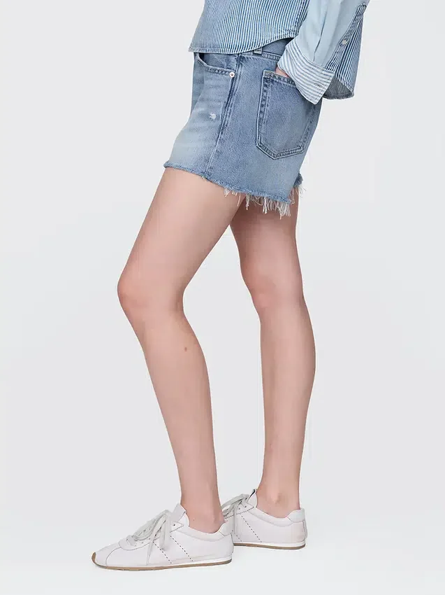 4" midje, ultramyke, avslappede Shorts med avkuttet kant
