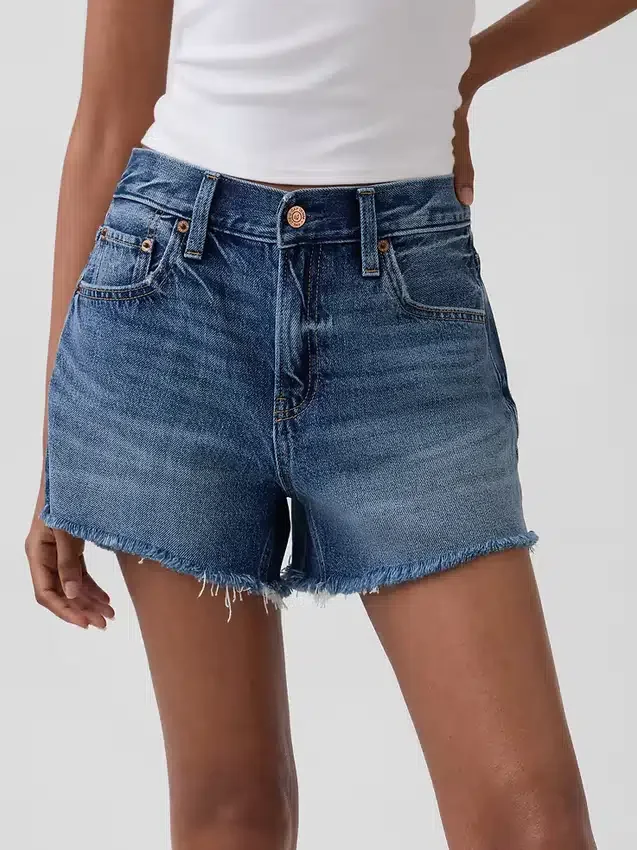 4" midje, ultramyke, avslappede Shorts med avkuttet kant