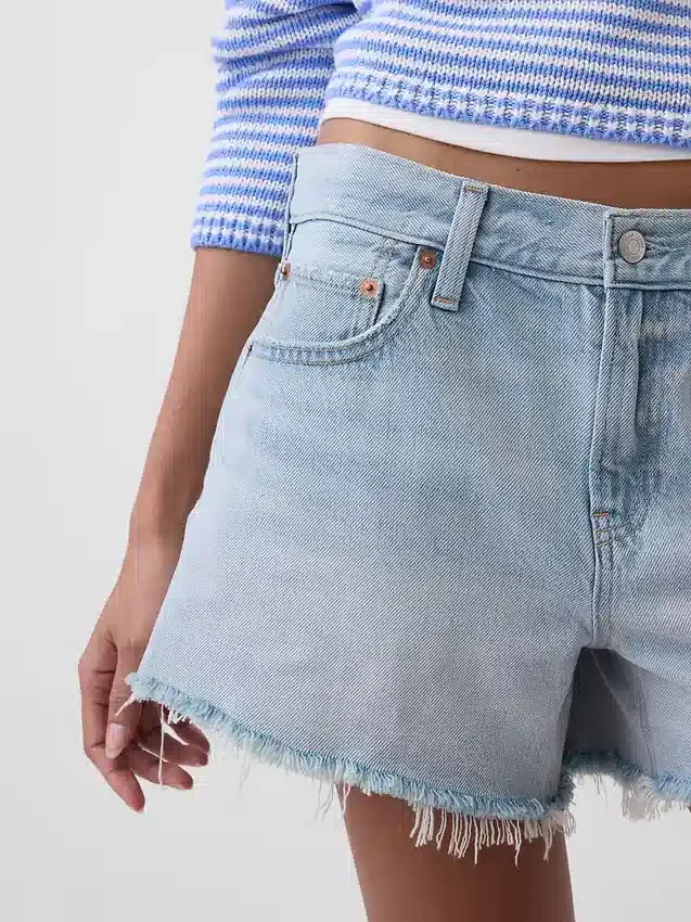 4" midje, ultramyke, avslappede Shorts med avkuttet kant