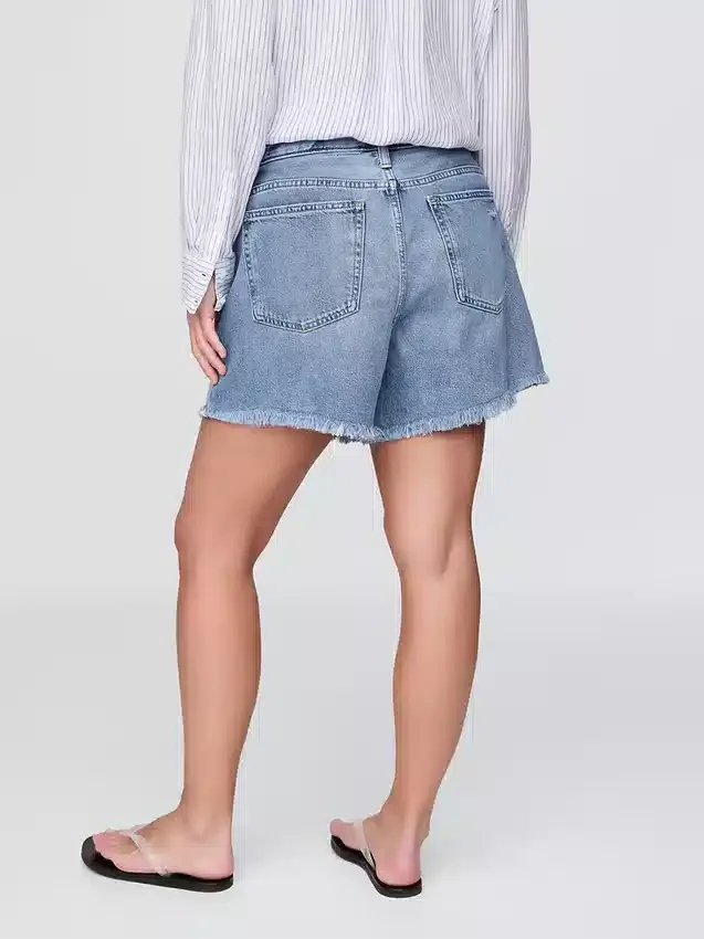 4" midje, ultramyke, avslappede Shorts med avkuttet kant