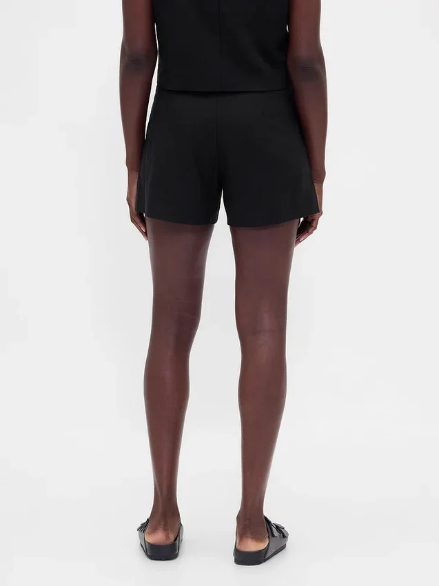 4" Shorts i linblanding med middels høy midje