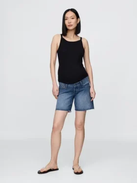 7" Mammaklær-shorts i denim med hel front