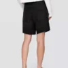 8" Bermudashorts i løs passform med midhøy midje i 90-tallsstil