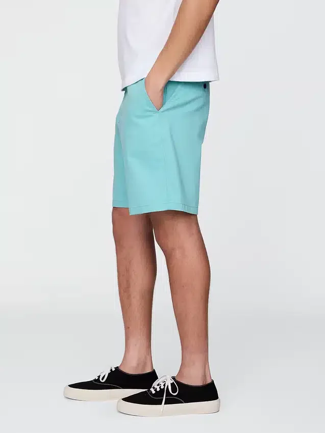 8" moderne Shorts