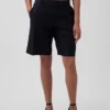 9" shorts i linblanding med lav midje