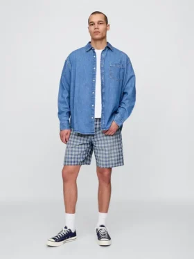 90-talls-inspirerte, løse denimshorts med rutemønster