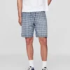 90-talls-inspirerte, løse denimshorts med rutemønster