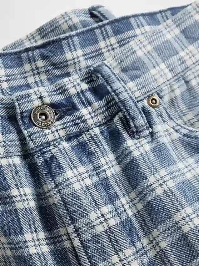 90-talls-inspirerte, løse denimshorts med rutemønster