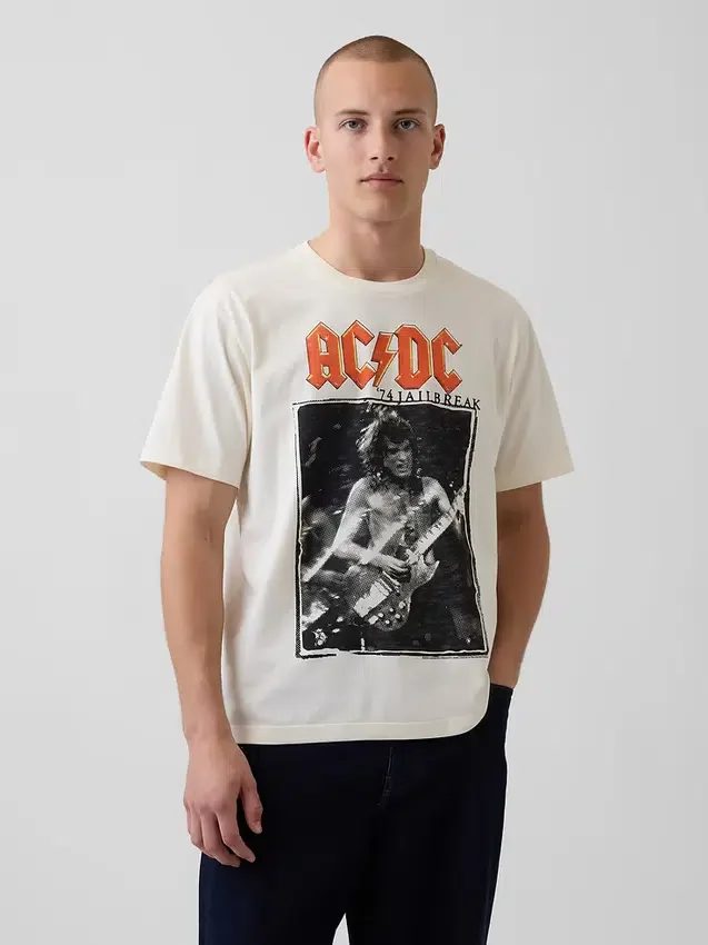 AC/DC T-skjorte med grafisk trykk i avslappet passform