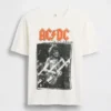 AC/DC T-skjorte med grafisk trykk i avslappet passform