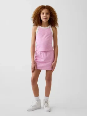 Aktivt skort-antrekk for barn
