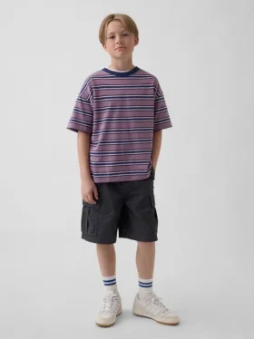 Avslappede, enkle cargoshorts for barn