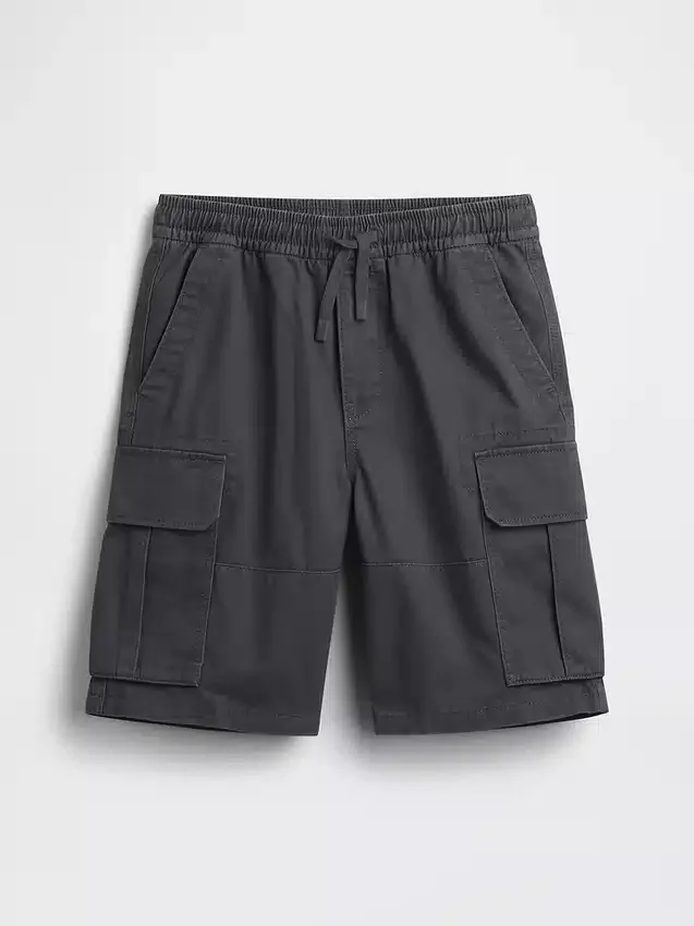 Avslappede, enkle cargoshorts for barn