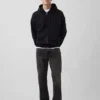 Avslappede, rette jeans