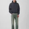 Avslappede, rette jeans