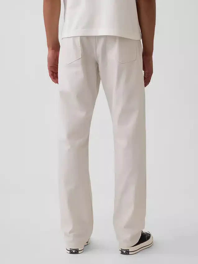 Avslappede, rette jeans