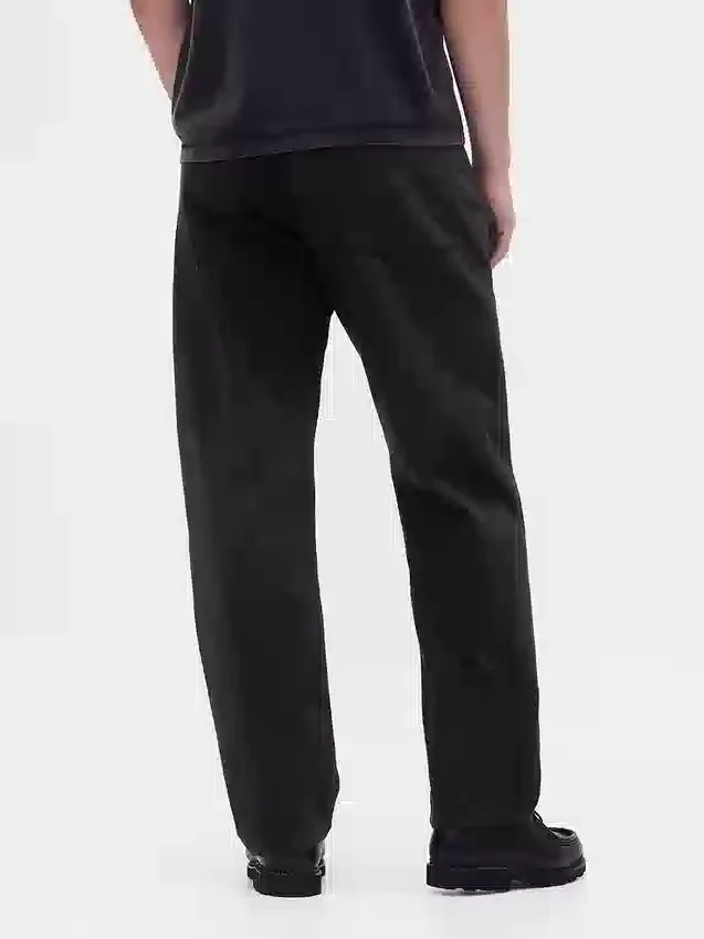 Avslappede, rette jeans