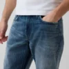 Avslappede, rette jeans