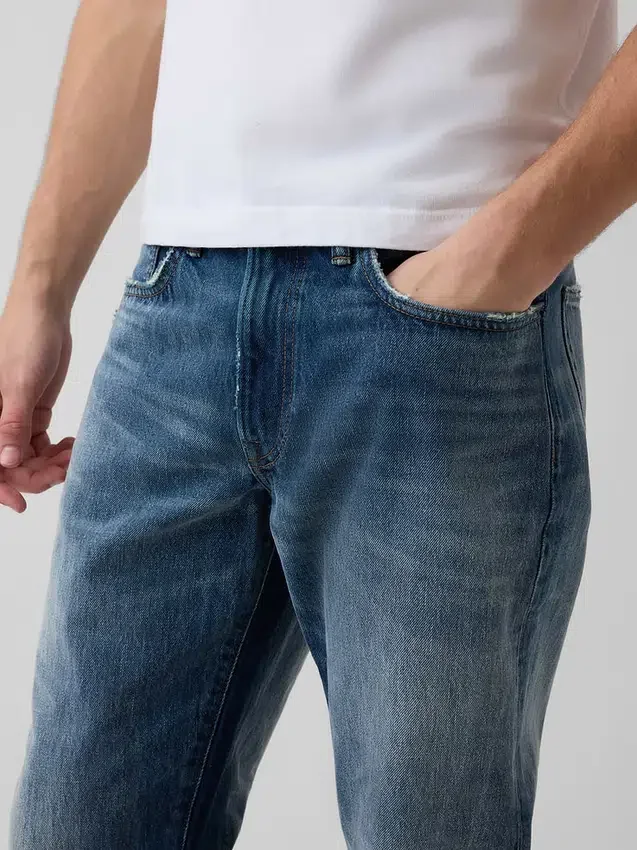 Avslappede, rette jeans