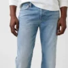 Avslappede, rette jeans