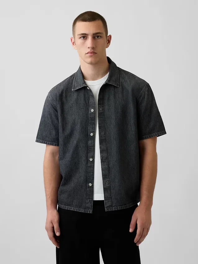 Avslappet denimskjorte