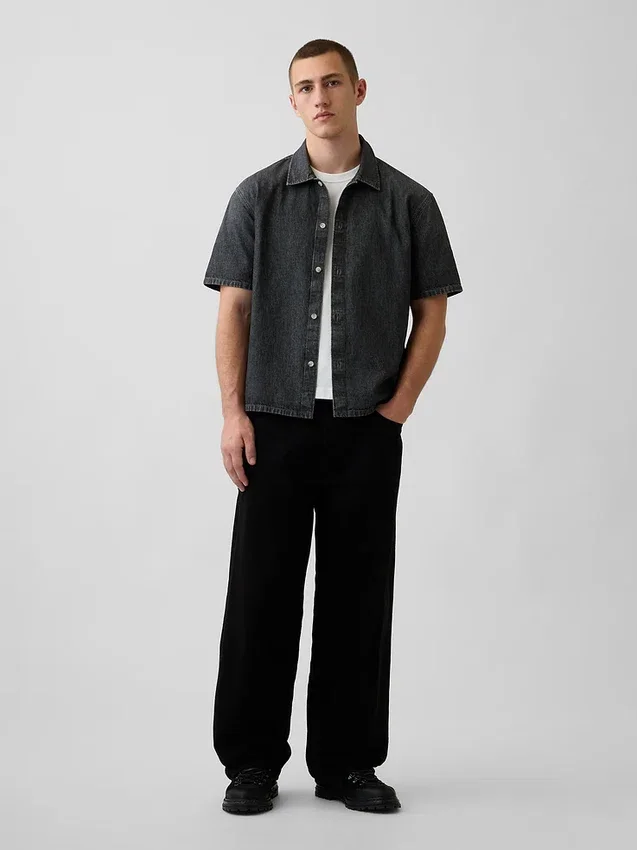 Avslappet denimskjorte