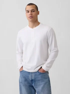 Avslappet Henley-T-skjorte