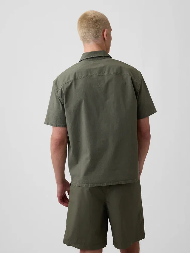 Avslappet utility-skjorte med rett kant