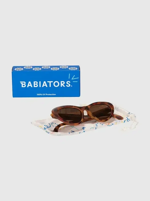 Babiators solbriller med «cat-eye»-form for småbarn og barn