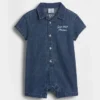 Baby-denim-heldrakt i ett stykke med Gap Logo