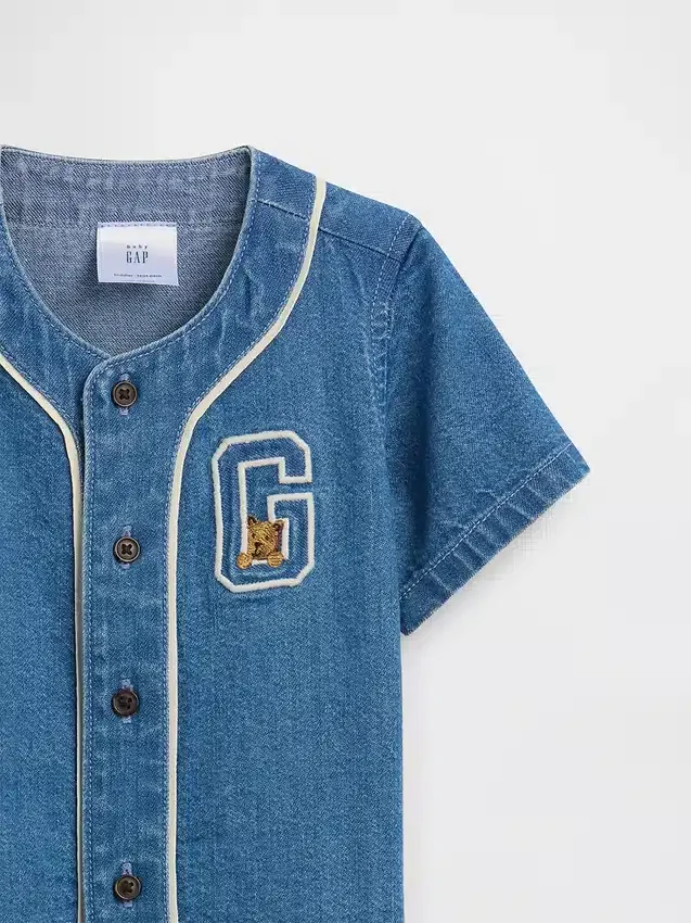Baby-denim-varsity-antrekk