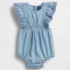 Baby-denimheldrakt med hullmønster